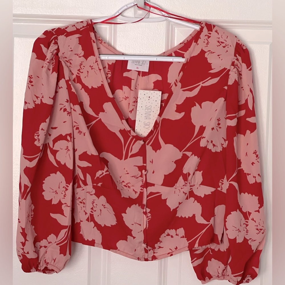 SIENNA SKY - Women’s Floral Blouse / Size XL / 100% Polyester / V Neck
